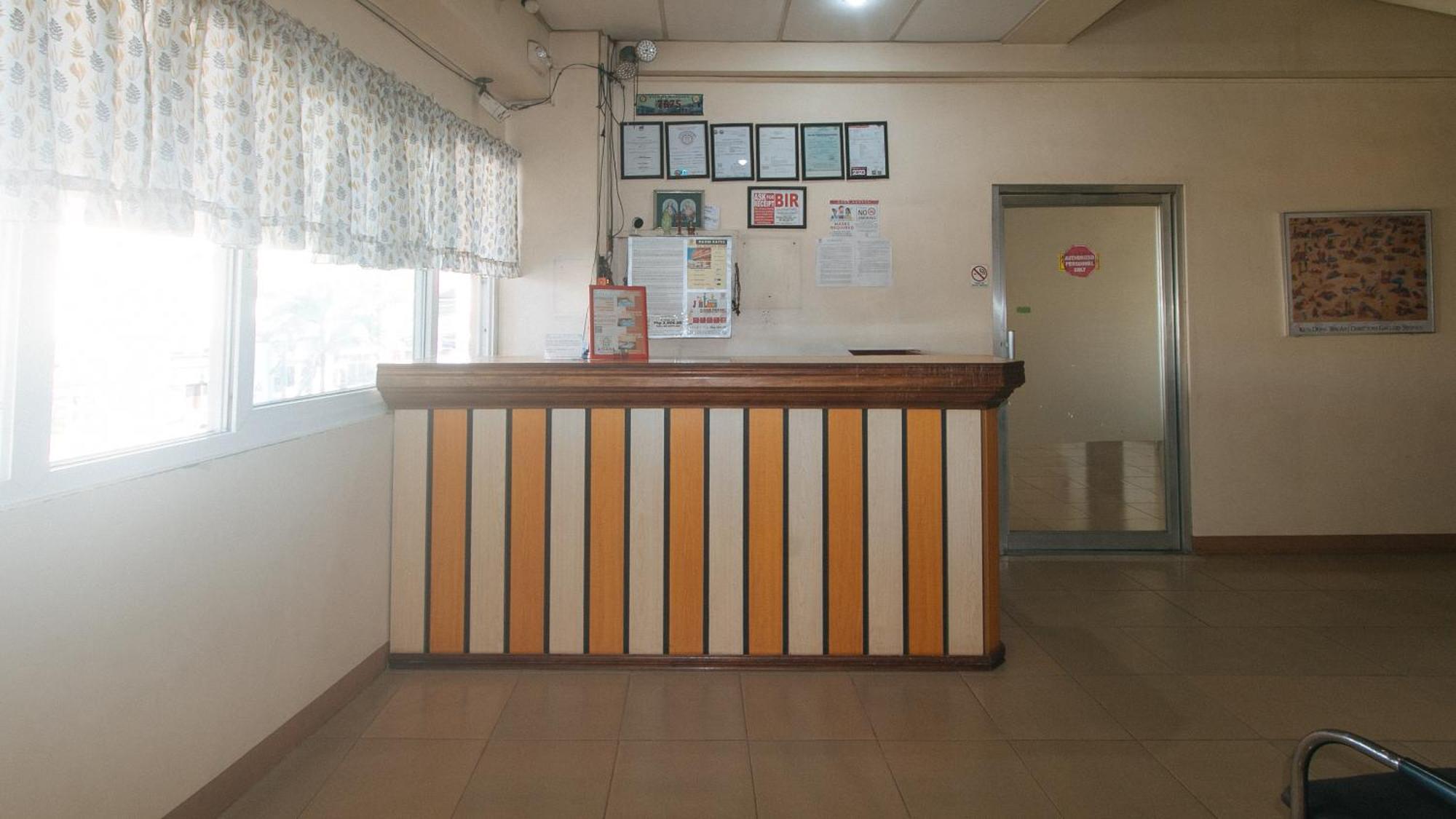 Reddoorz @ Asiana Pension Inn Mandaue City Exterior photo