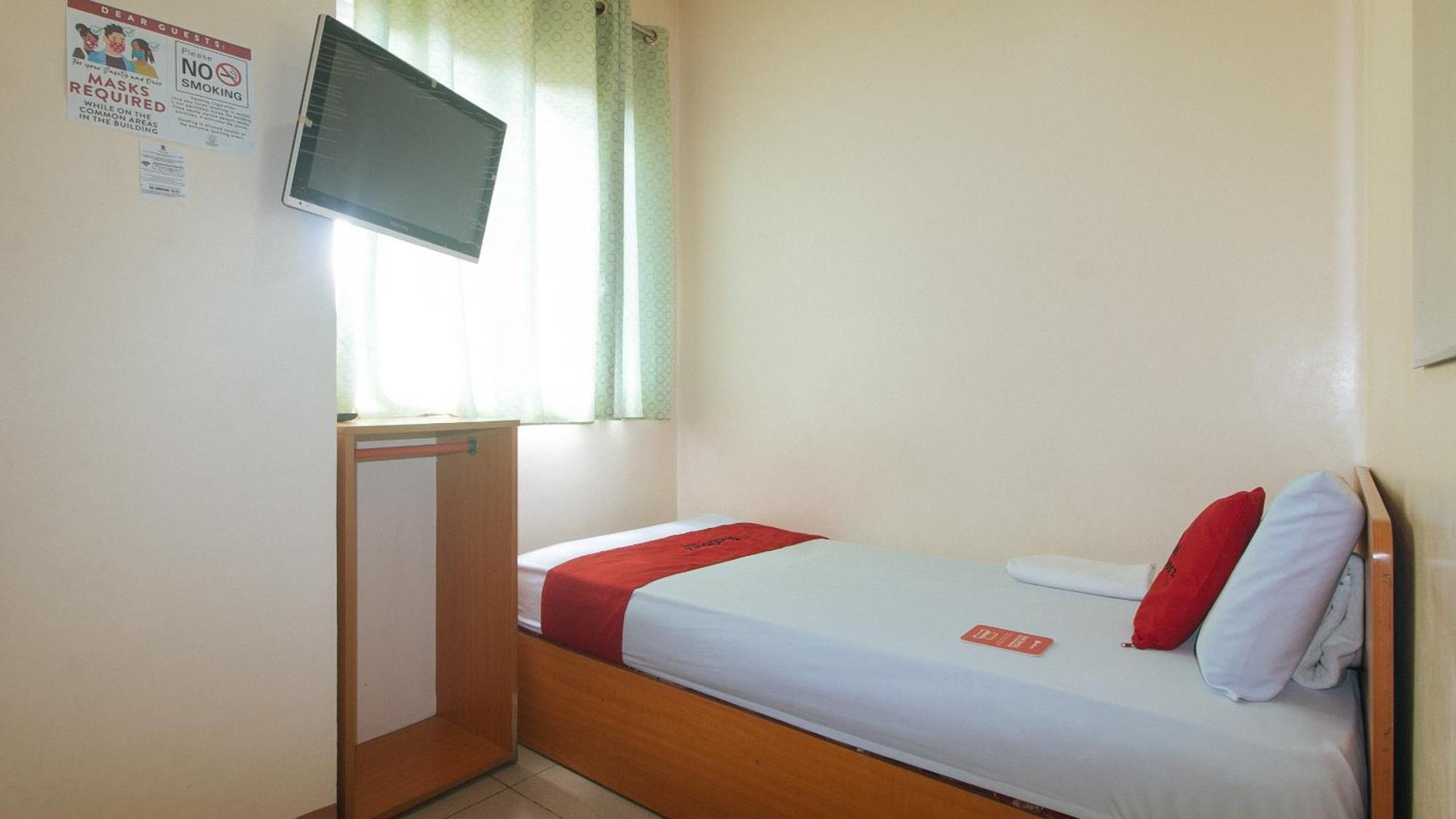 Reddoorz @ Asiana Pension Inn Mandaue City Exterior photo