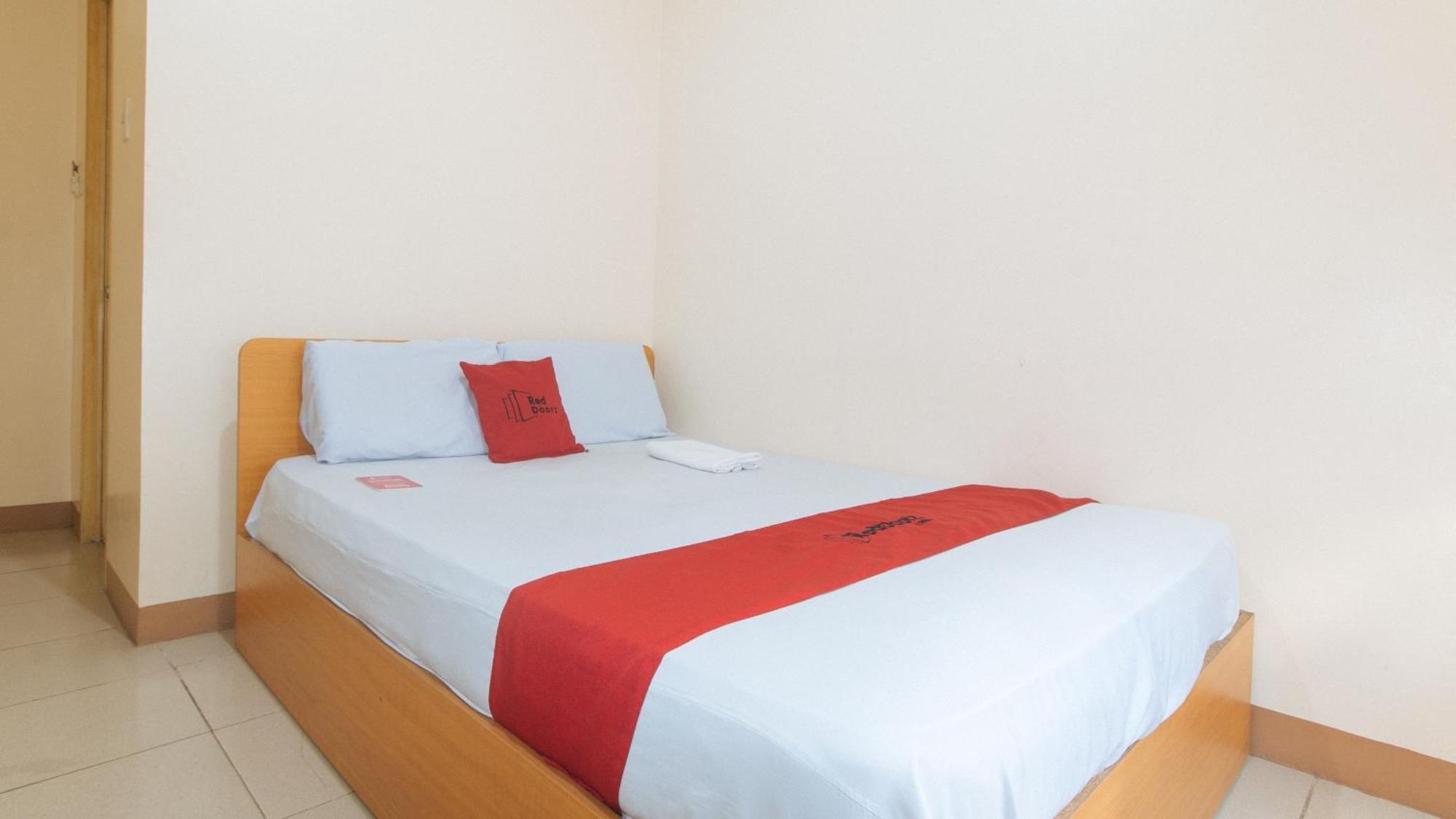 Reddoorz @ Asiana Pension Inn Mandaue City Exterior photo